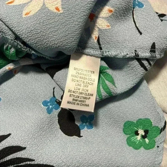 3/25 promo! Monteau wrap blouse size large - Picture 6 of 7